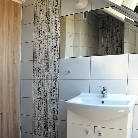Rum i privatbostad W Ziolowym Ogrodzie - Z Dostepna Kuchnia, Kudowa-Zdrój