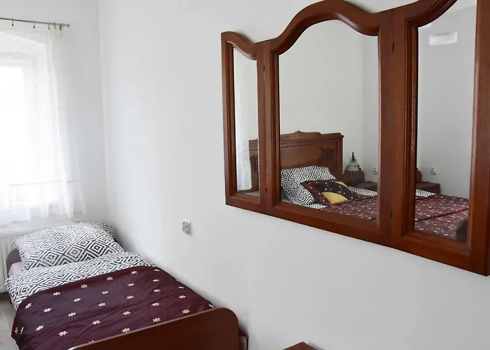 W Ziolowym Ogrodzie - Z Dostepna Kuchnia, *